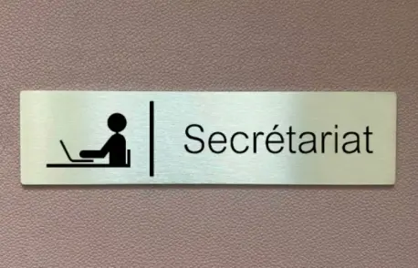plaque de porte avec pictogramme